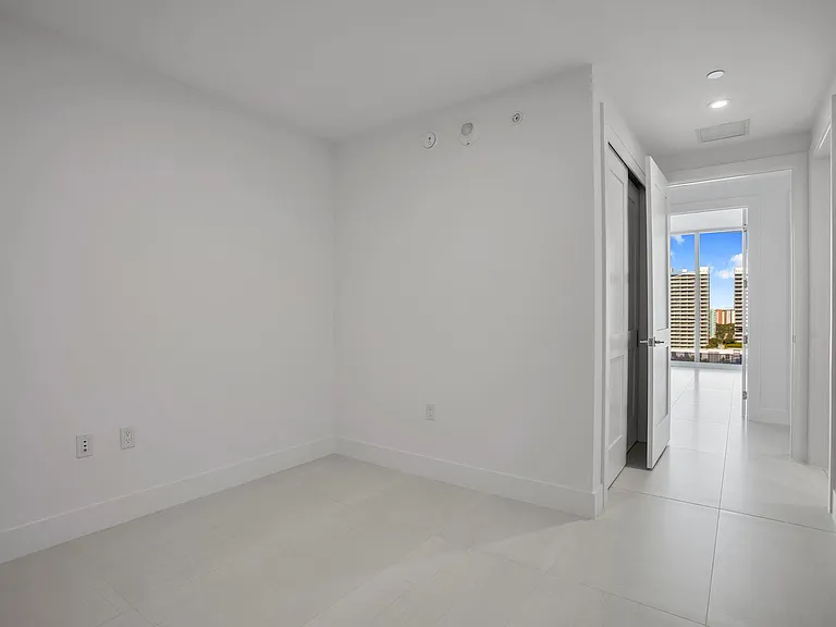 151 N Seabreeze Blvd #1204 — Photo 37