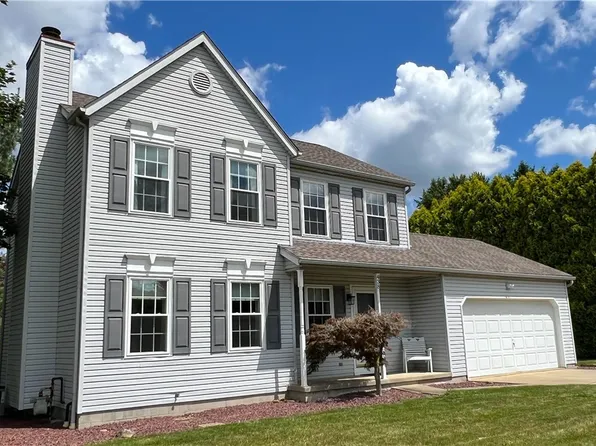 438 Plum Creek Dr, Wadsworth, OH 44281