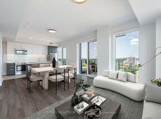 2525 Bathurst St #1009, Toronto, ON M6B 2Y9