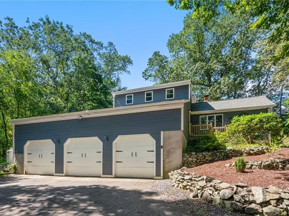 180 Leigh Rd, Cumberland, RI 02864