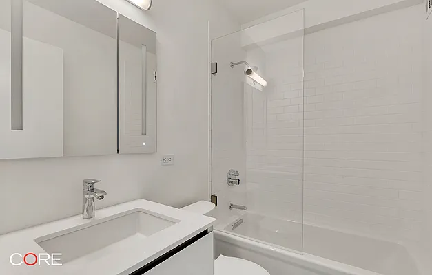 Rented by CORE | media 18