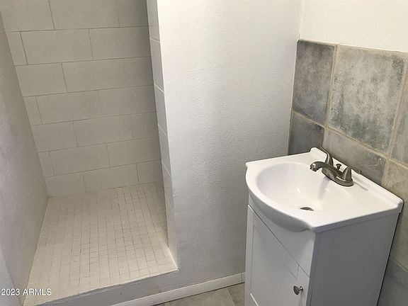 3rd image of 56 N San Pedro St
