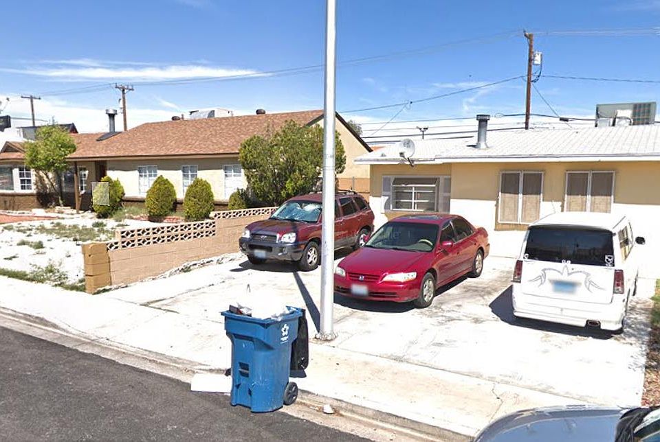 2nd image of 4706 Lorna Pl