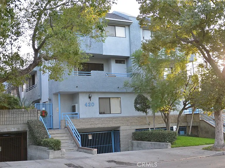 420 Milford St #F — Photo 1