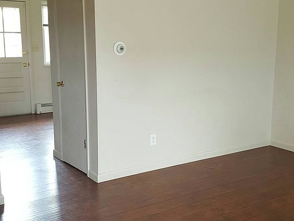 5th image of 703 37th Ave APT 3