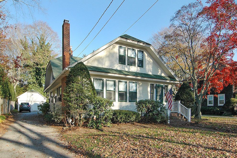 145 Lumber Ln in Bridgehampton Out East