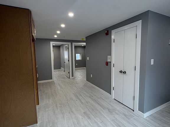 5th image of 55 Lander St #1B