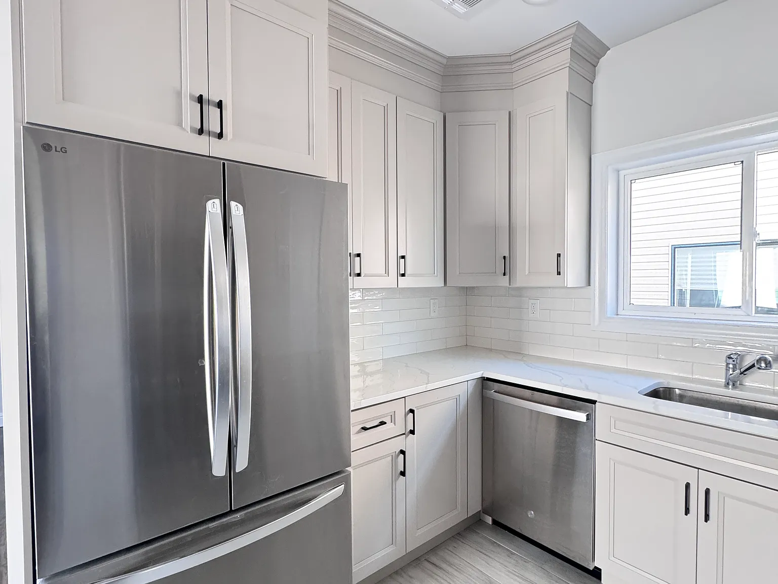 3 bed, 1300 sqft, $3,500 — Photo 3