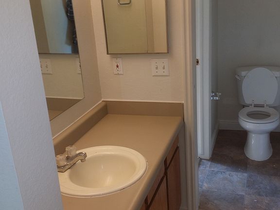 2nd image of 987 E Creek Hill Ln #30