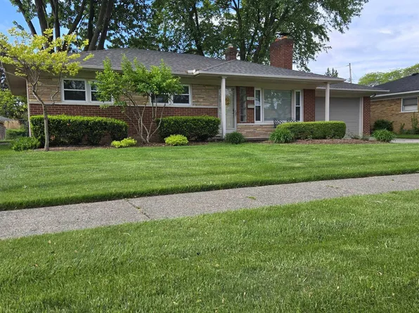 20848 Lakeland St, Saint Clair Shores, MI 48081