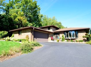 829 E Lawrence Ave, West Chicago, IL 60185