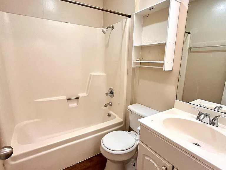 10604 Lanshire Dr #A — Photo 9