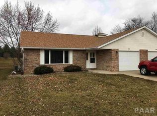 1681 E Myrtle St, Canton, IL 61520