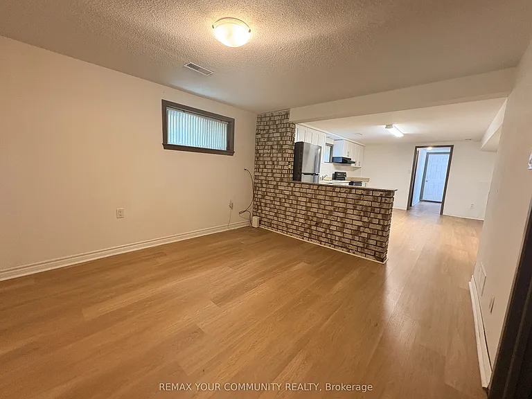 7837 Martin Grove Rd #BASEMENT — Photo 8