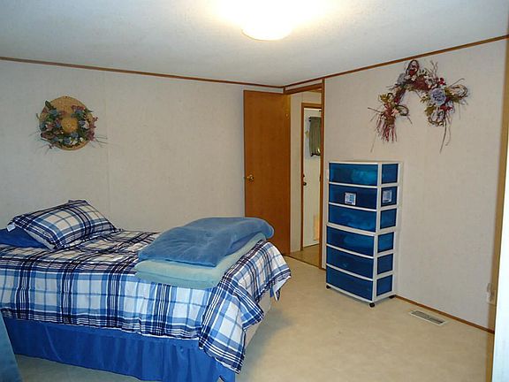 4th image of 6334 Avenue B