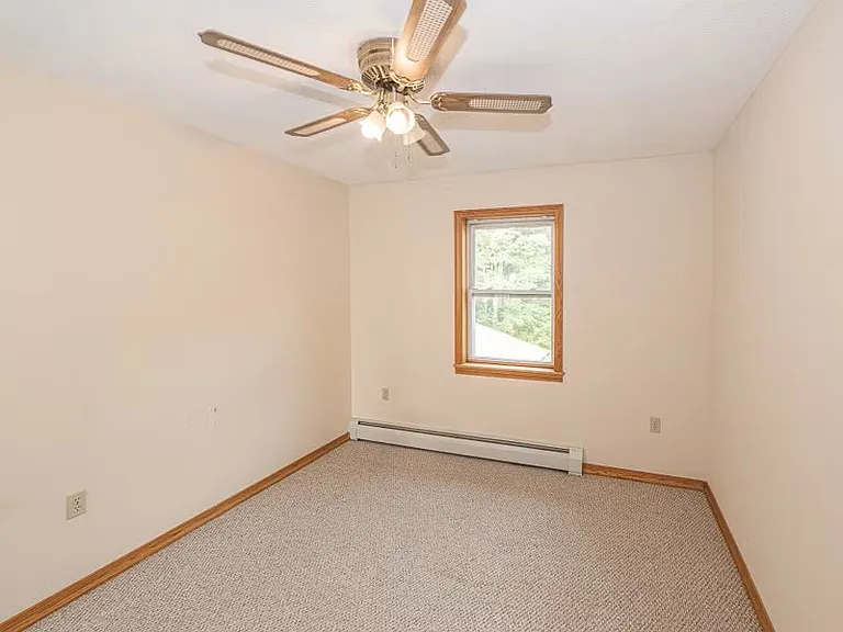 80 Riggs Dr #4 — Photo 7
