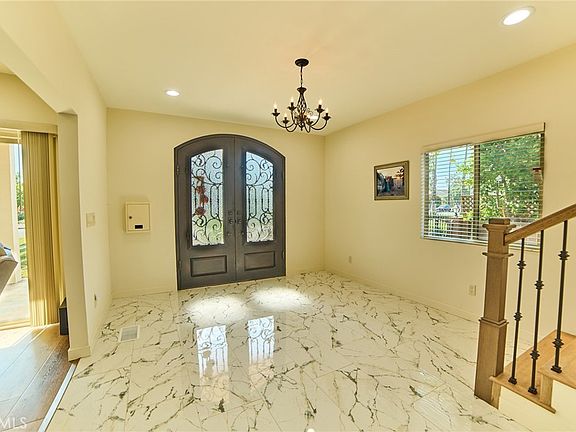 3rd image of 4057 Pine Ave