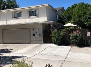 1090 E Huffaker Ln, Reno, NV 89511