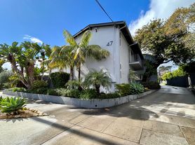 47 Ocean View Ave, Santa Barbara, CA