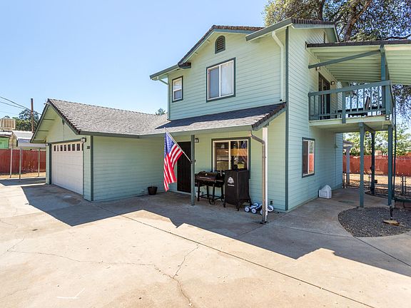 4th image of 3810 La Mesa Ave