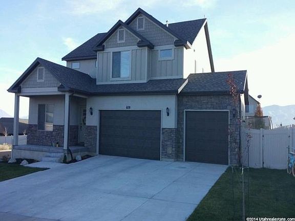 2nd image of 609 W Sidney Ln