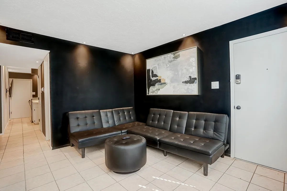 Building Photo - 314 Alvarado Dr NE #A