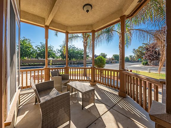 4th image of 1510 W Bella Oaks Way
