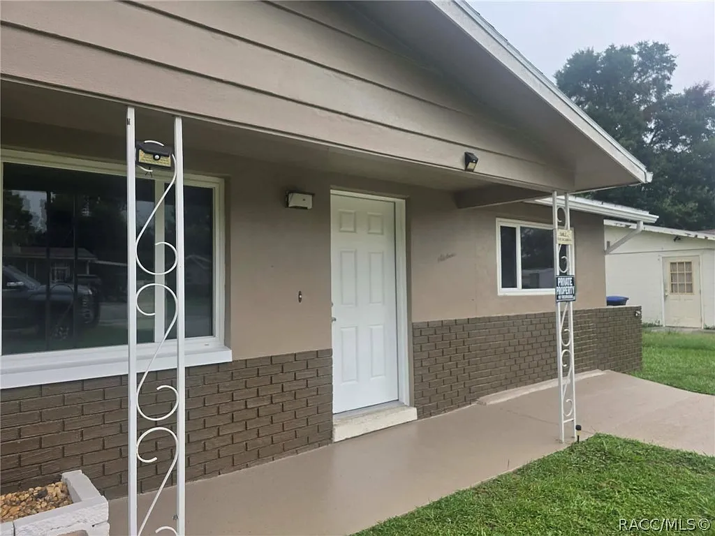 3 bed, $1,650 — Photo 2