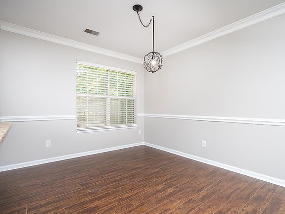 5th image of 112 Bonnie Woods Dr