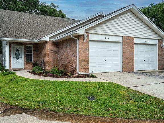 2nd image of 862 Dunwoody Pl