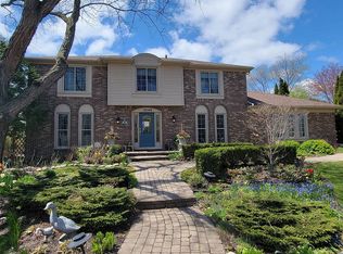 10169 Dorian Dr, Plymouth, MI 48170