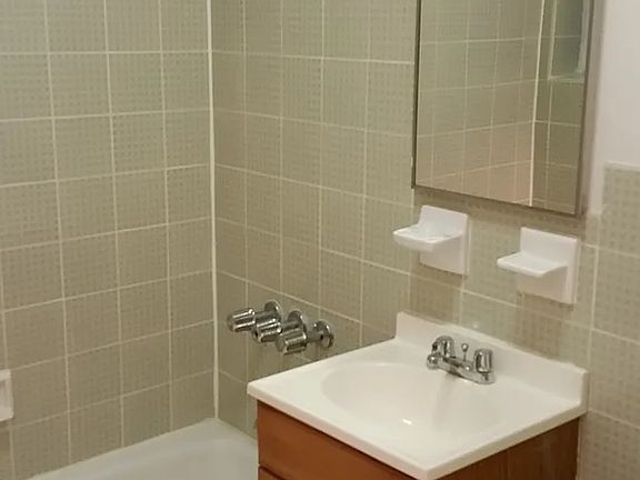 5th image of 374 State St #4R