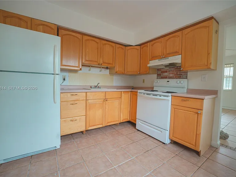 5825 Buchanan St #1 — Photo 6