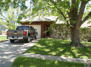 3548 SW Cambridge Ave, Topeka, KS 66614