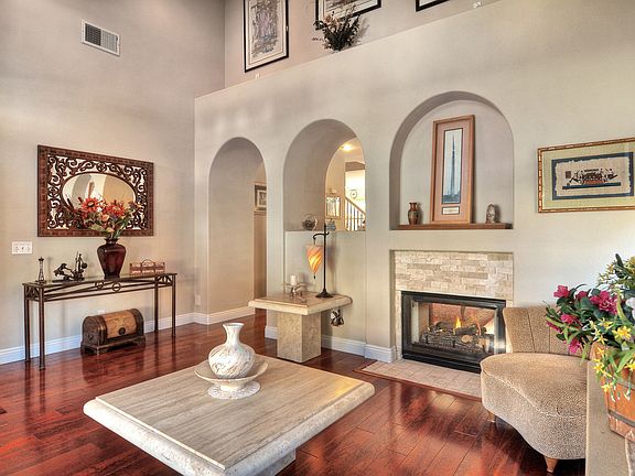 2nd image of 16 Halcyon Ln