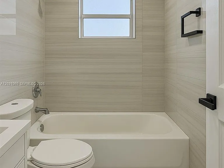 5740 Mayo St #4 — Photo 7