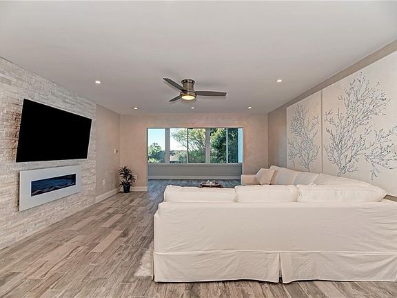 4th image of 1200 E Peppertree Ln APT 301