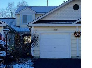 503 Timber Ridge Dr, Camillus, NY 13031