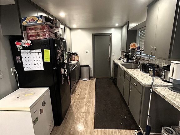 4th image of 119 S 70th ST