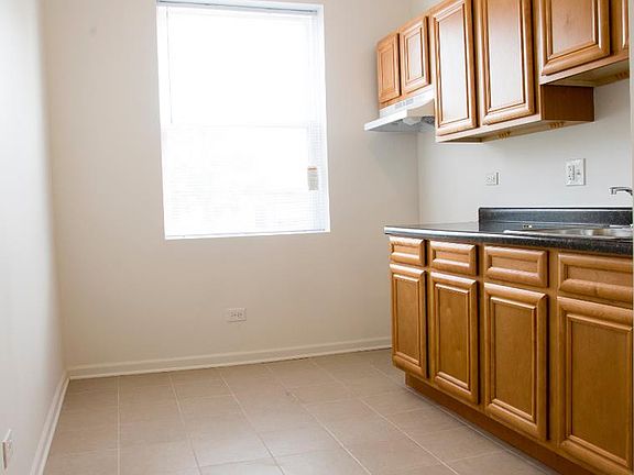 5th image of 1860 S Komensky Ave #1864-3