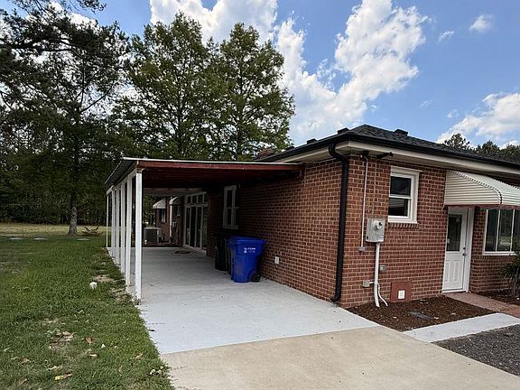 3rd image of 2140 Skeetertown Rd