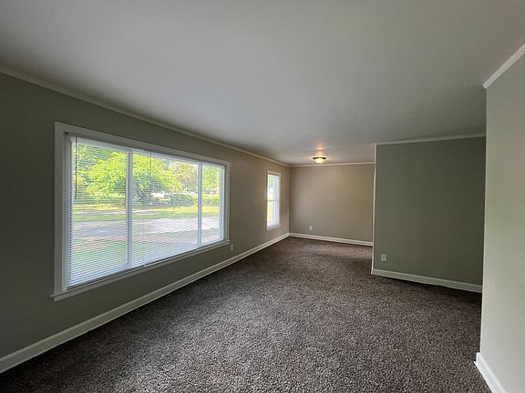 2nd image of 420 Bonita Dr