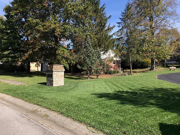 2nd image of 888 Alnetta Dr