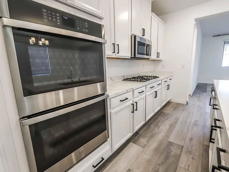 906 Sycamore Falls St — Photo 19