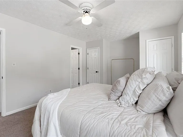 1070 Travelers Trl NW — Photo 12