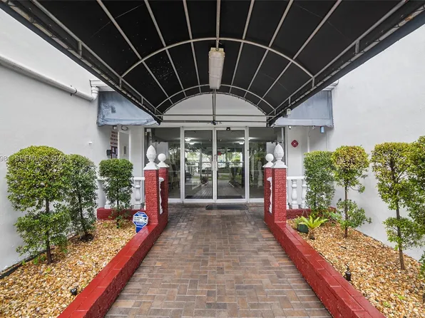 4851 NW 21st St APT 107, Lauderhill, FL 33313