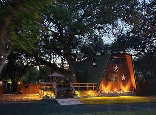 127 Lake Dr, Uvalde, TX 78833