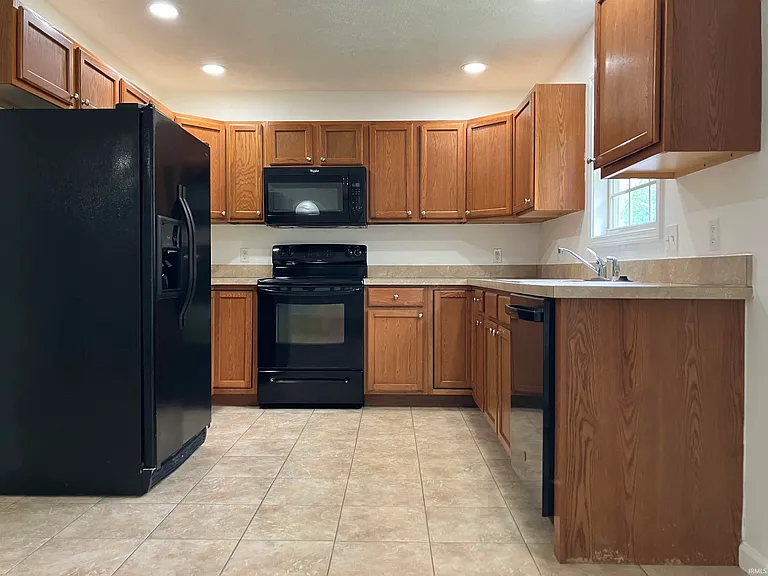 7872 Sandalwood Dr — Photo 9