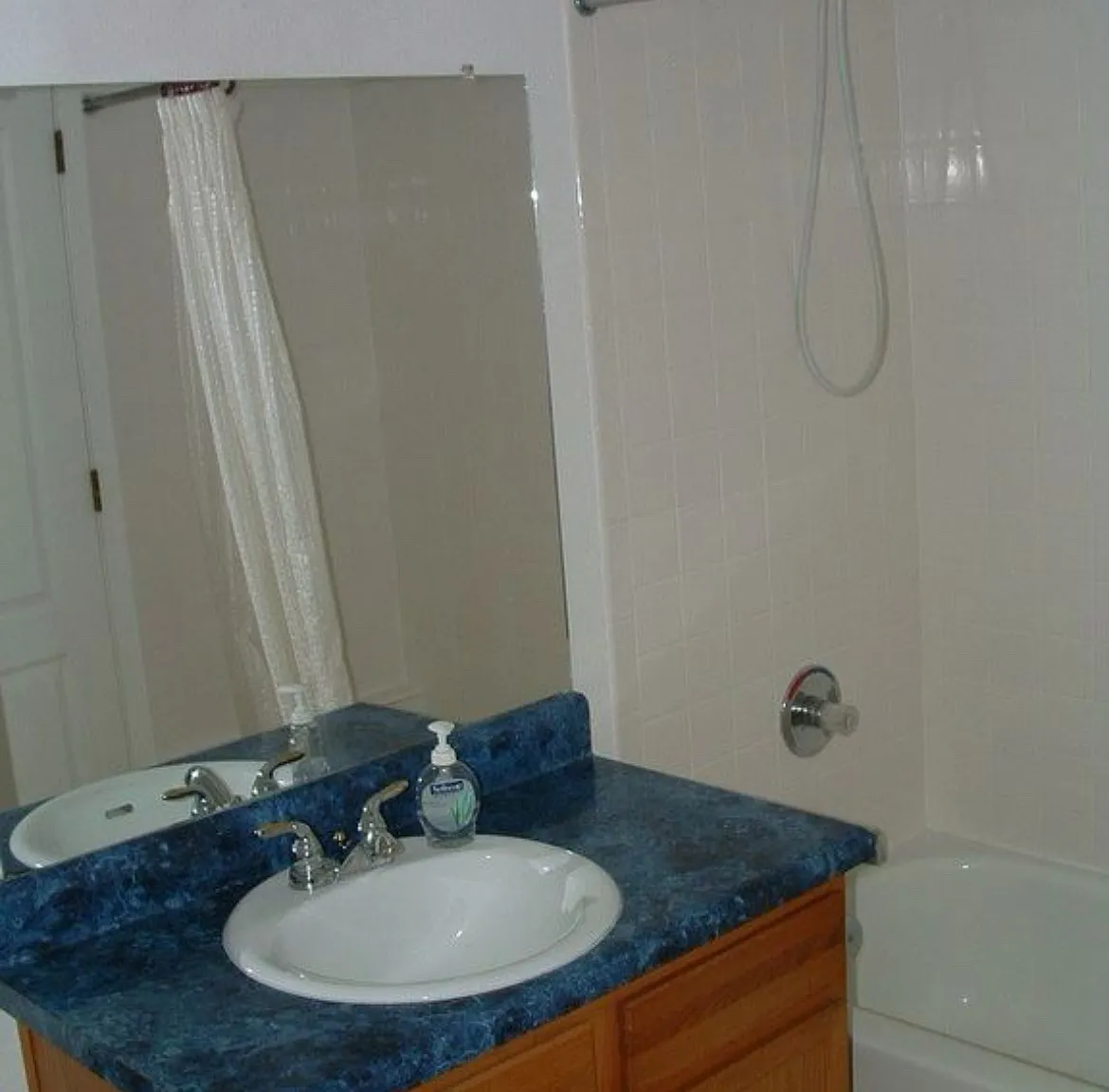 3 bed, 1423 sqft, $1,600 — Photo 2