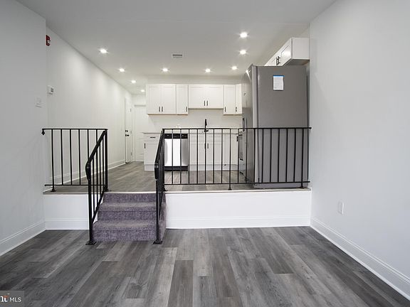 4th image of 2541 S Clarion St #2